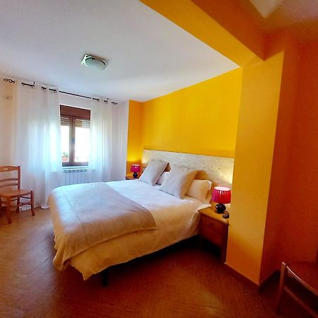 Hotel Rural Orquidea Velilla del Rio Carrion Exterior photo