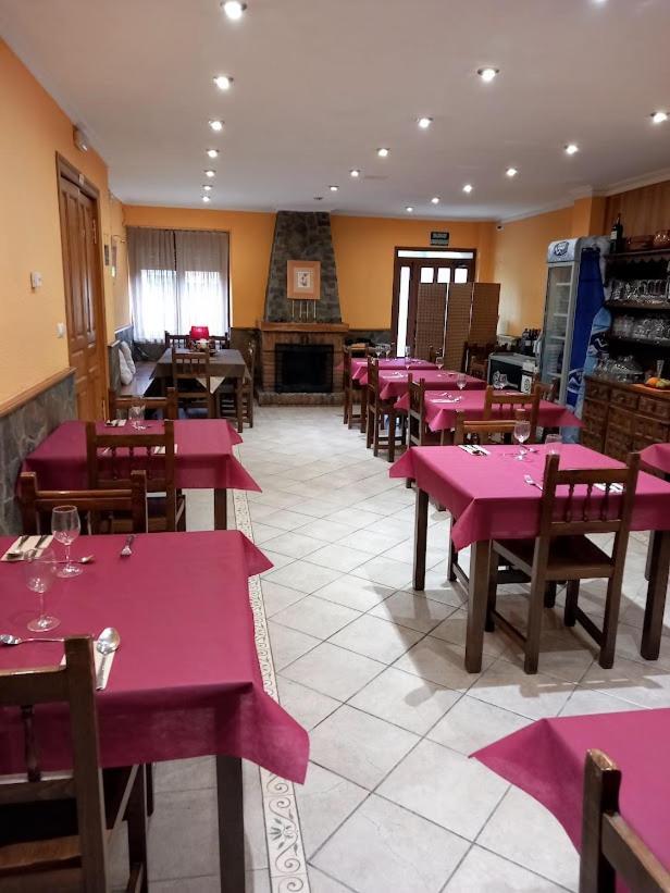 Hotel Rural Orquidea Velilla del Rio Carrion Exterior photo